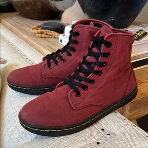 Dr. Martens Shoreditch Maroon Boots Women’s Doc Air Wair Canvas  Size 7
